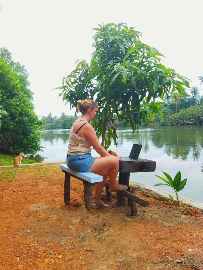Kosi Giggles Resort Weligama Buitenkant foto