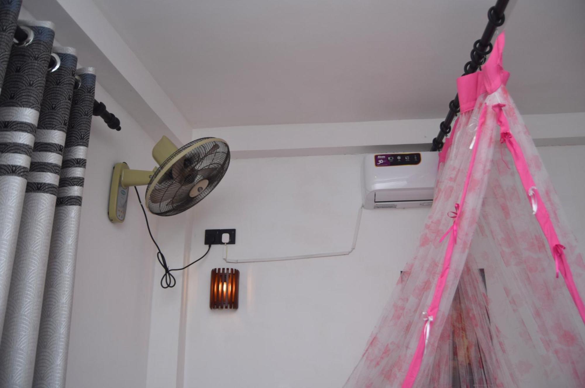 Kosi Giggles Resort Weligama Buitenkant foto
