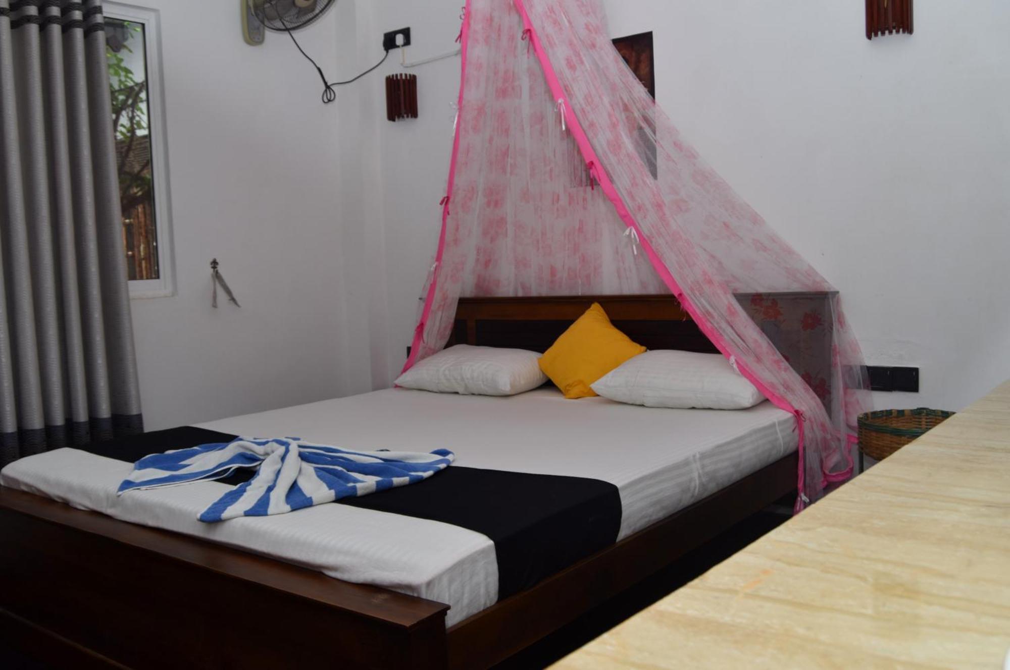 Kosi Giggles Resort Weligama Buitenkant foto