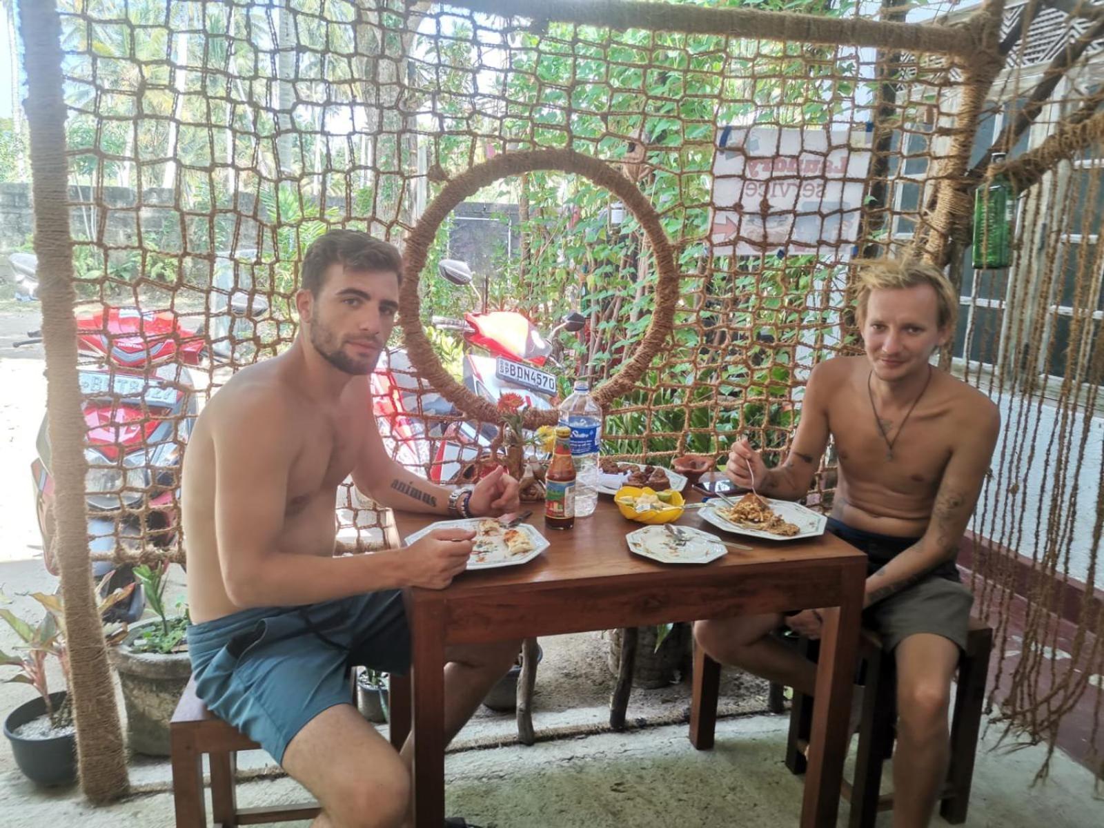 Kosi Giggles Resort Weligama Buitenkant foto
