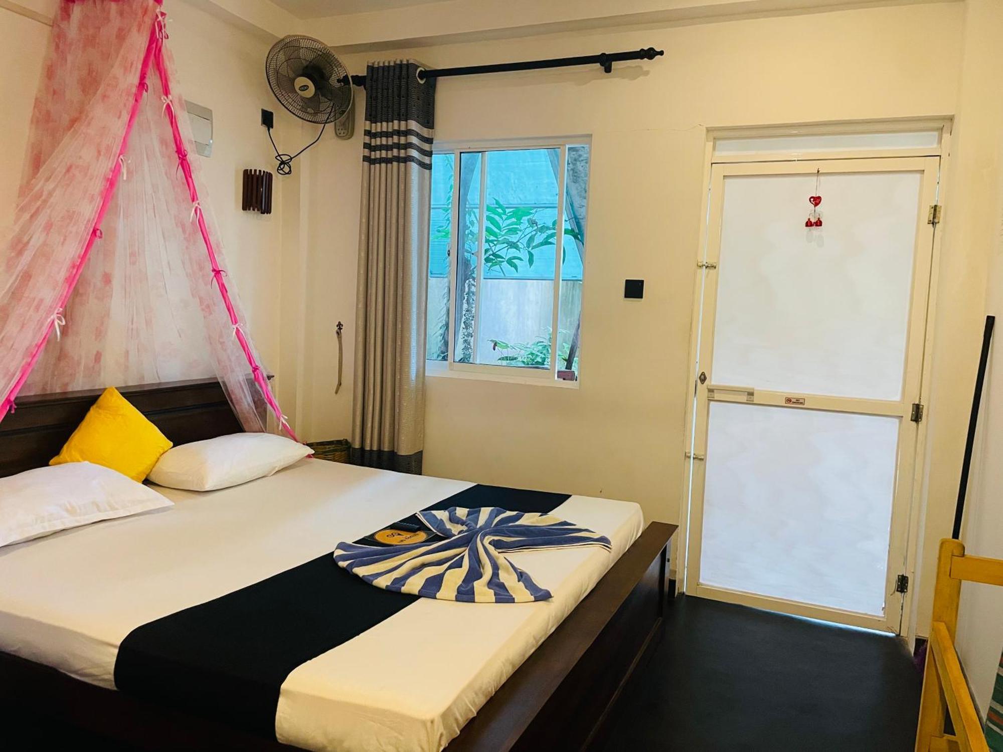 Kosi Giggles Resort Weligama Buitenkant foto